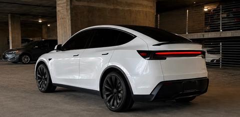 Tesla Model Y 2026