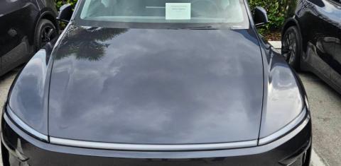 Tesla Model Y 2026