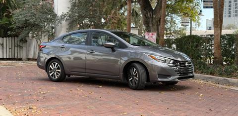 Nissan Versa 2025