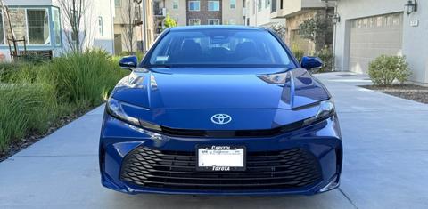 Toyota Camry Hybrid 2025