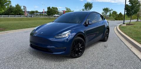 Tesla Model Y 2025