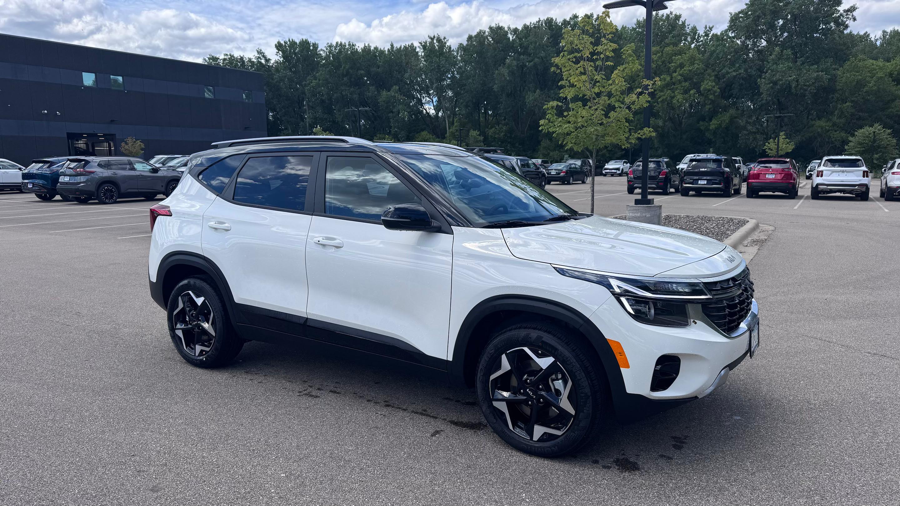Kia Seltos 2026 in Brooklyn Park, MN