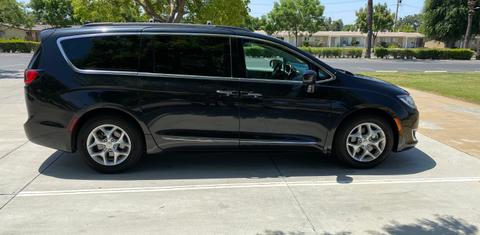 Chrysler Pacifica 2017