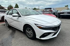 Hyundai Elantra 2026 in Richmond