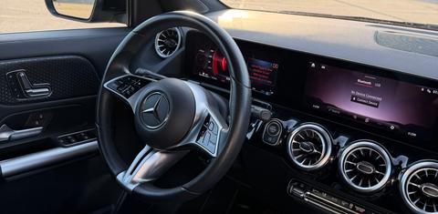 Mercedes-Benz GLA-Class 2025