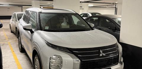 Mitsubishi Outlander Plug-In Hybrid 2025