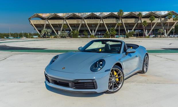 Porsche 911 2023