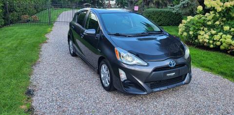 Toyota Prius c 2017