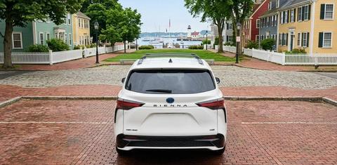 Toyota Sienna 2025