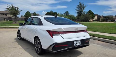 Hyundai Elantra 2025
