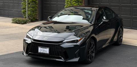 Lexus IS 2026