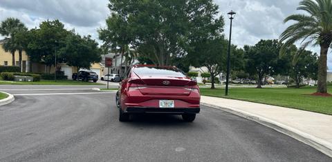 Hyundai Elantra Hybrid 2023