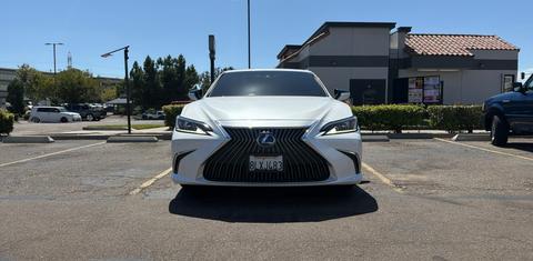 Lexus ES 2019