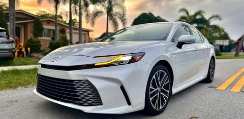 Toyota Camry Hybrid 2025