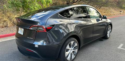 Tesla Model Y 2024