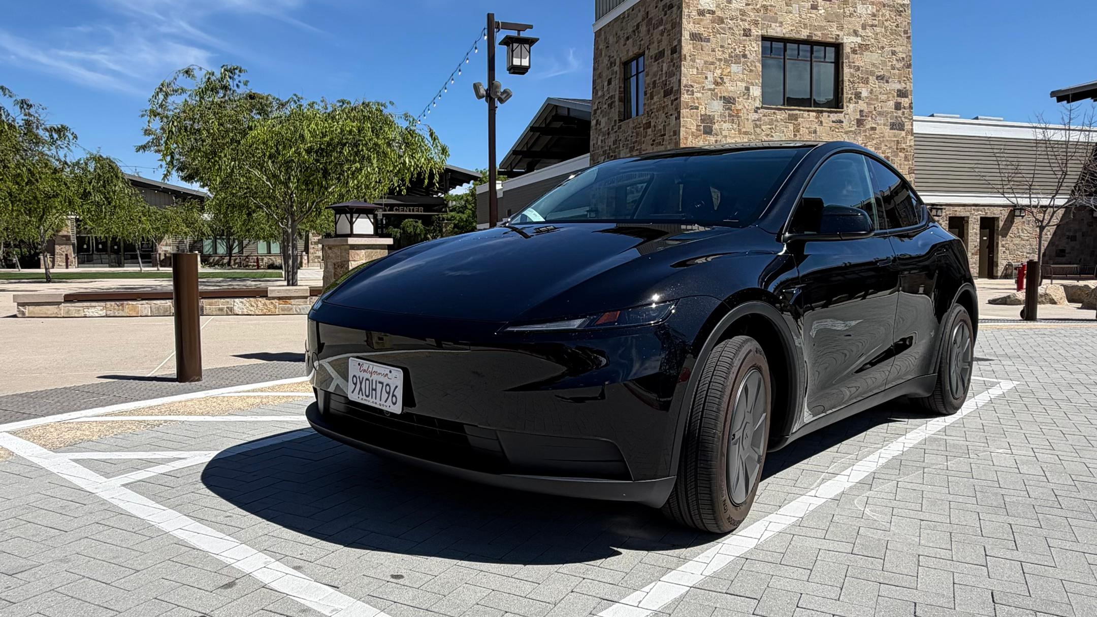 Tesla Model Y 2026 in Lake Forest, CA