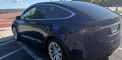 Tesla Model X 2018