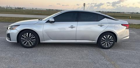 Nissan Altima 2023