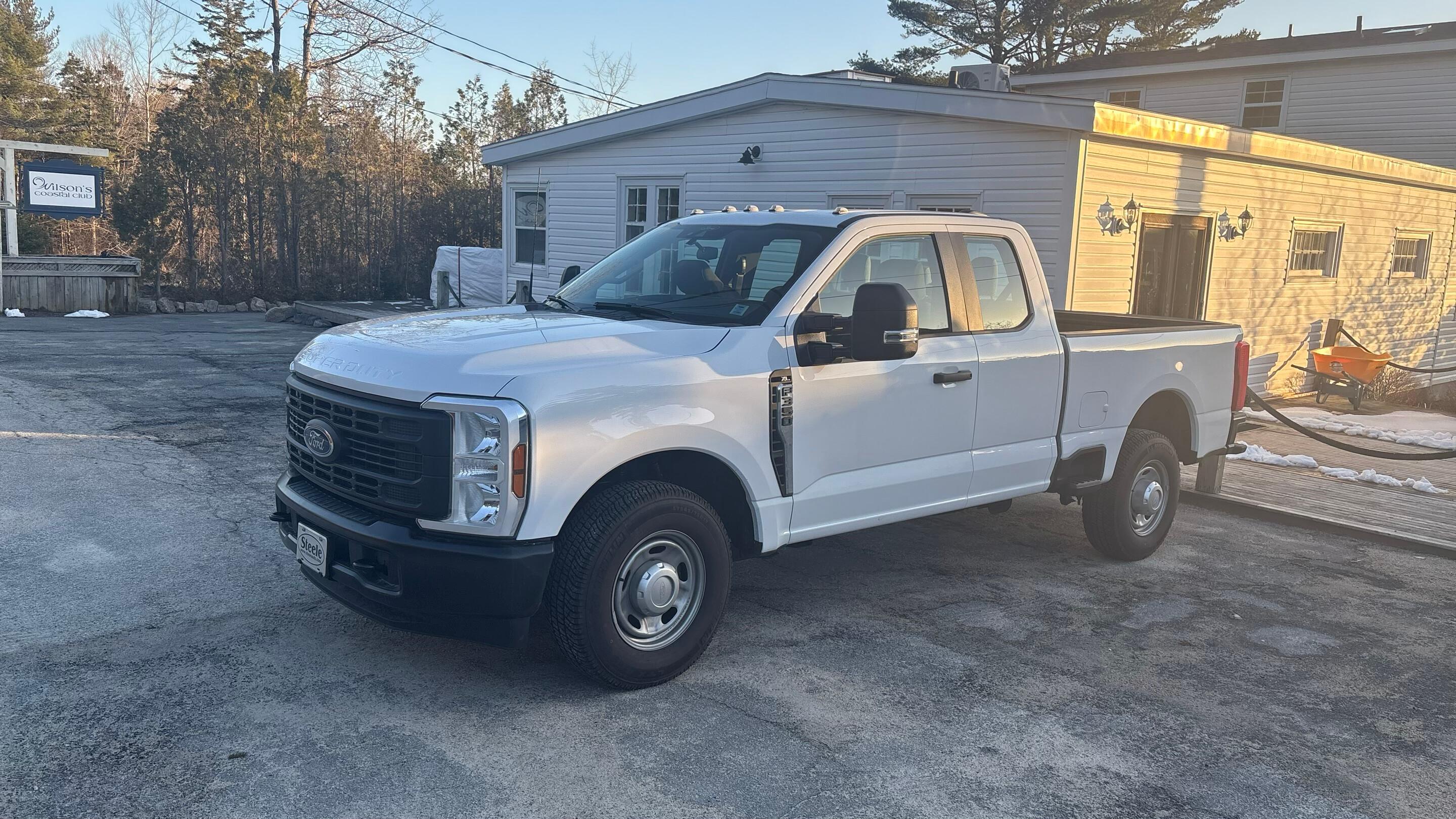 Ford Super Duty F-350 2024 à Boutiliers Point, NS