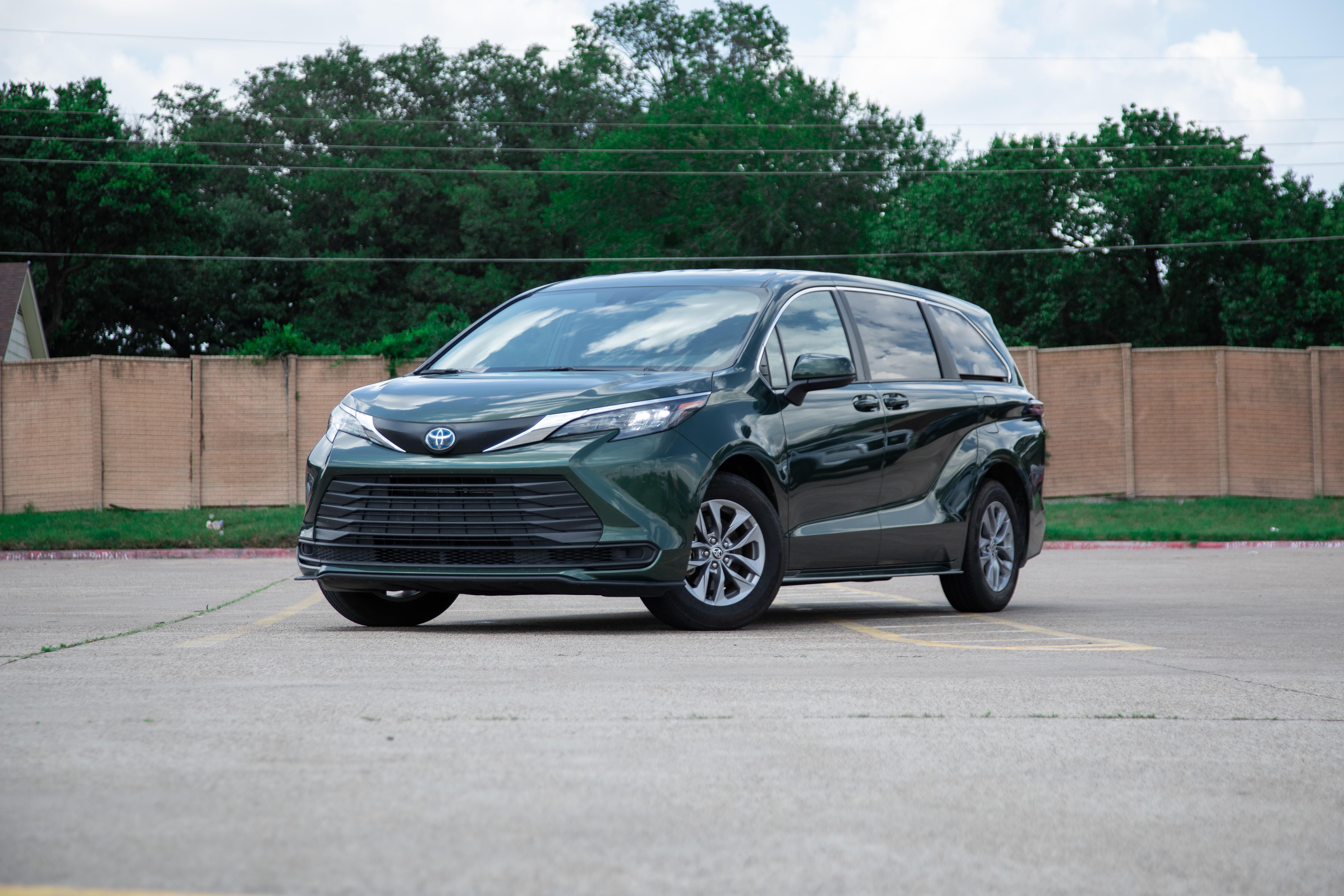 Toyota Sienna 2025 in Belgrade, MT