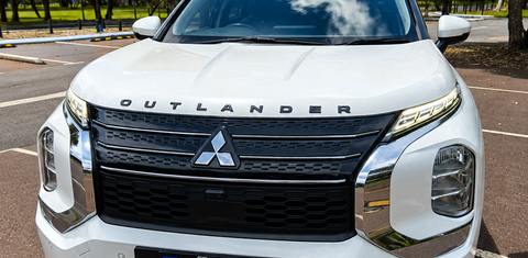 Mitsubishi OUTLANDER 2023