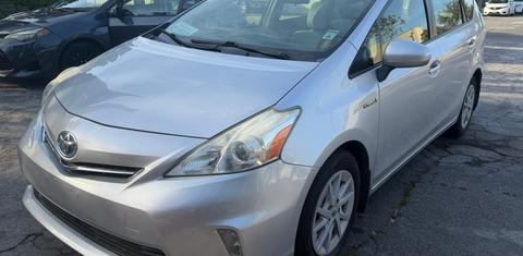 Toyota Prius v 2014