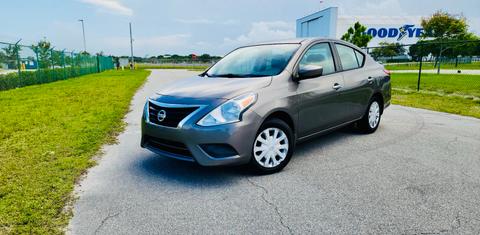 Nissan Versa 2015