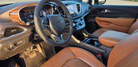 Chrysler Pacifica 2023