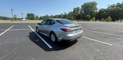 Toyota Camry Hybrid 2025