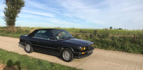 BMW E30 1988