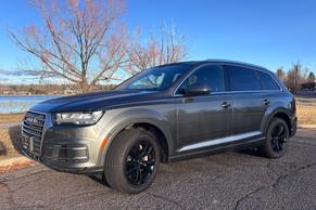 Audi Q7 2019 in Aurora