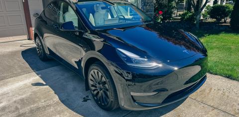 Tesla Model Y 2024