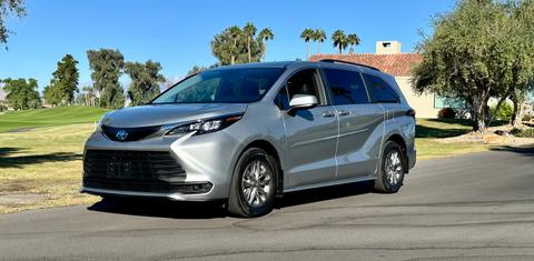 Toyota Sienna 2025