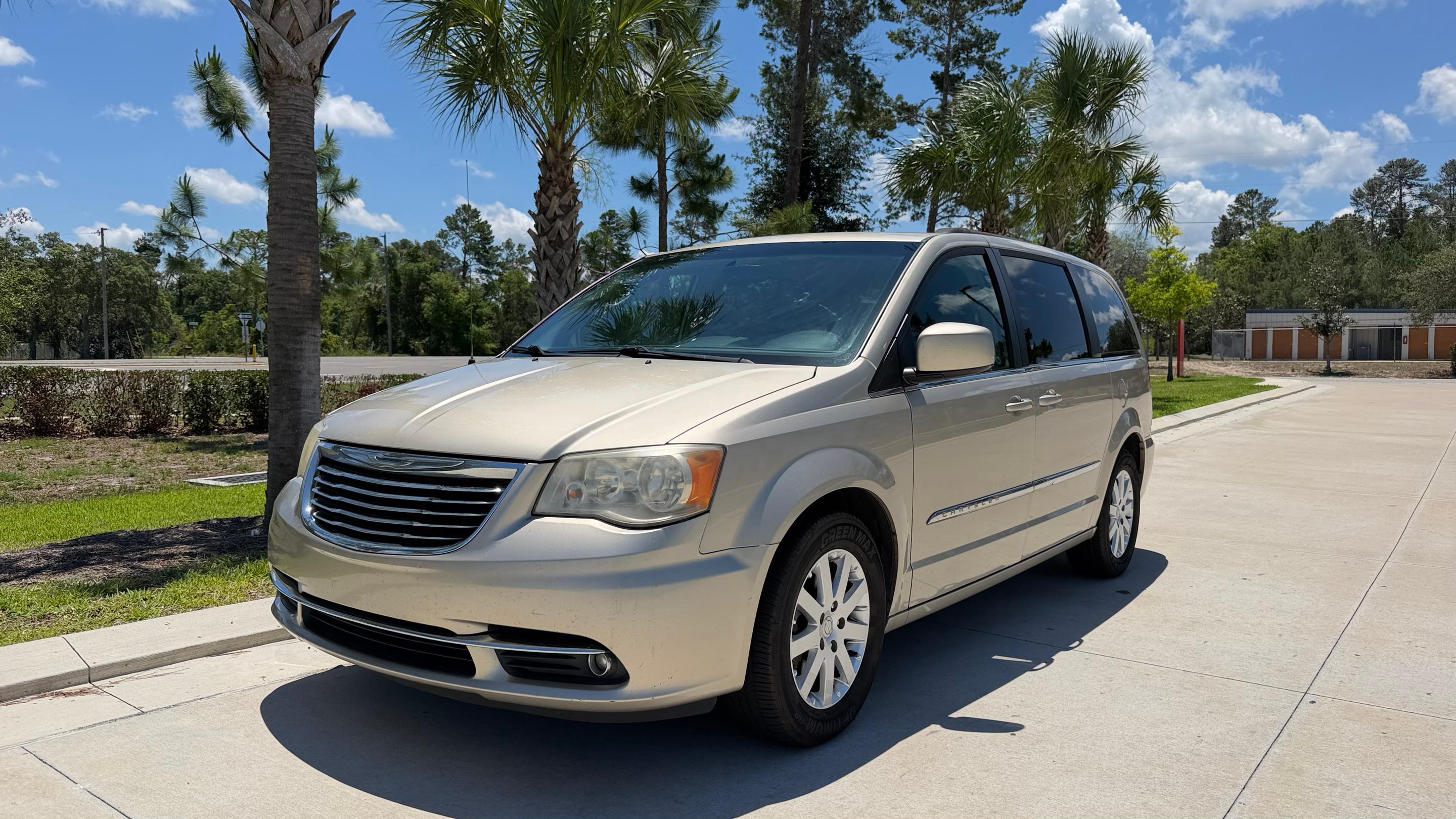 Chrysler Town & Country 2014 in 