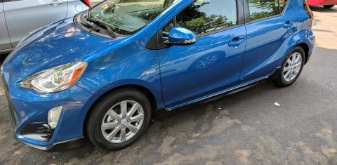 Toyota Prius c 2017