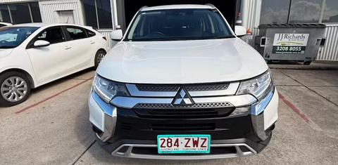 Mitsubishi OUTLANDER 2019