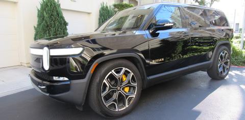 Rivian R1S 2023