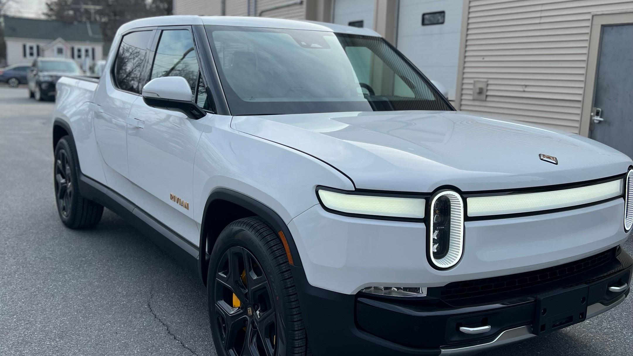 Rivian R1T 2023 in South Burlington, VT