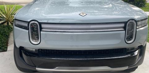 Rivian R1S 2025