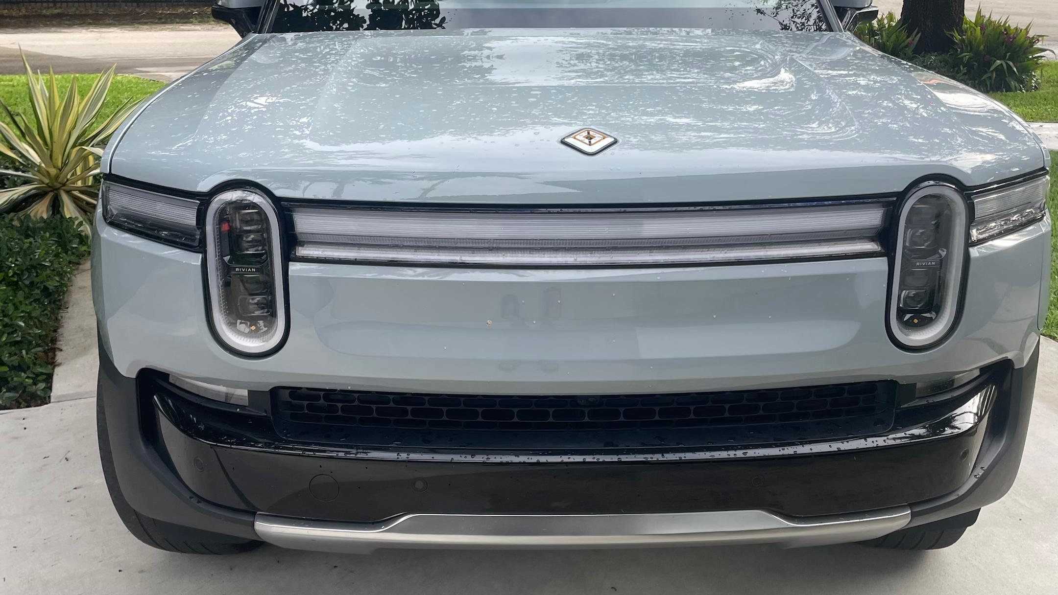 Rivian R1S 2025 in 