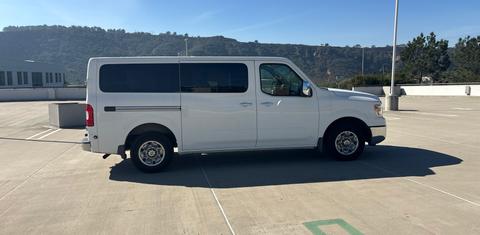 Nissan NV 2017