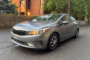 Kia Forte 2017 in Montreal