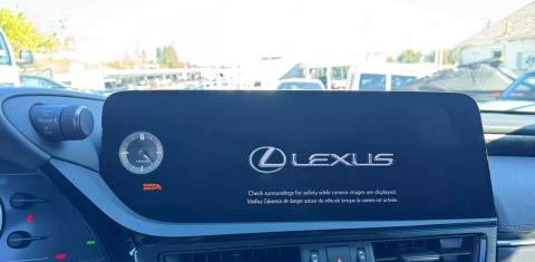 Lexus ES 2022