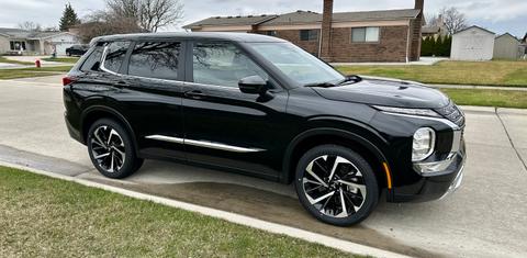 Mitsubishi Outlander 2024