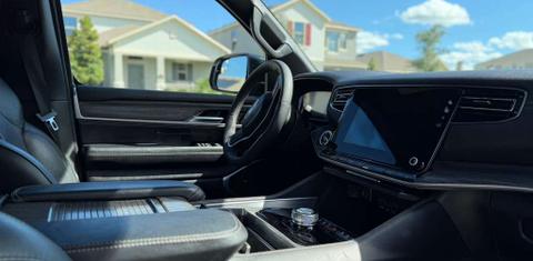 Jeep Wagoneer L 2024