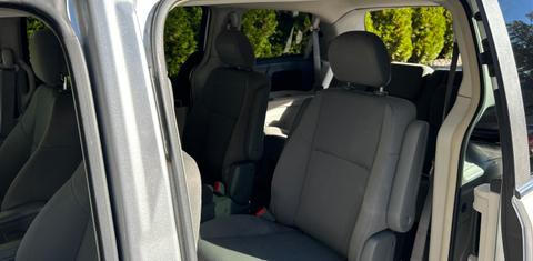 Volkswagen Routan 2012