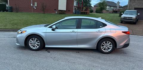 Toyota Camry Hybrid 2025