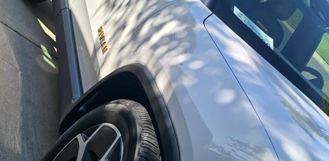 Rivian R1S 2023