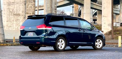 Toyota Sienna 2012