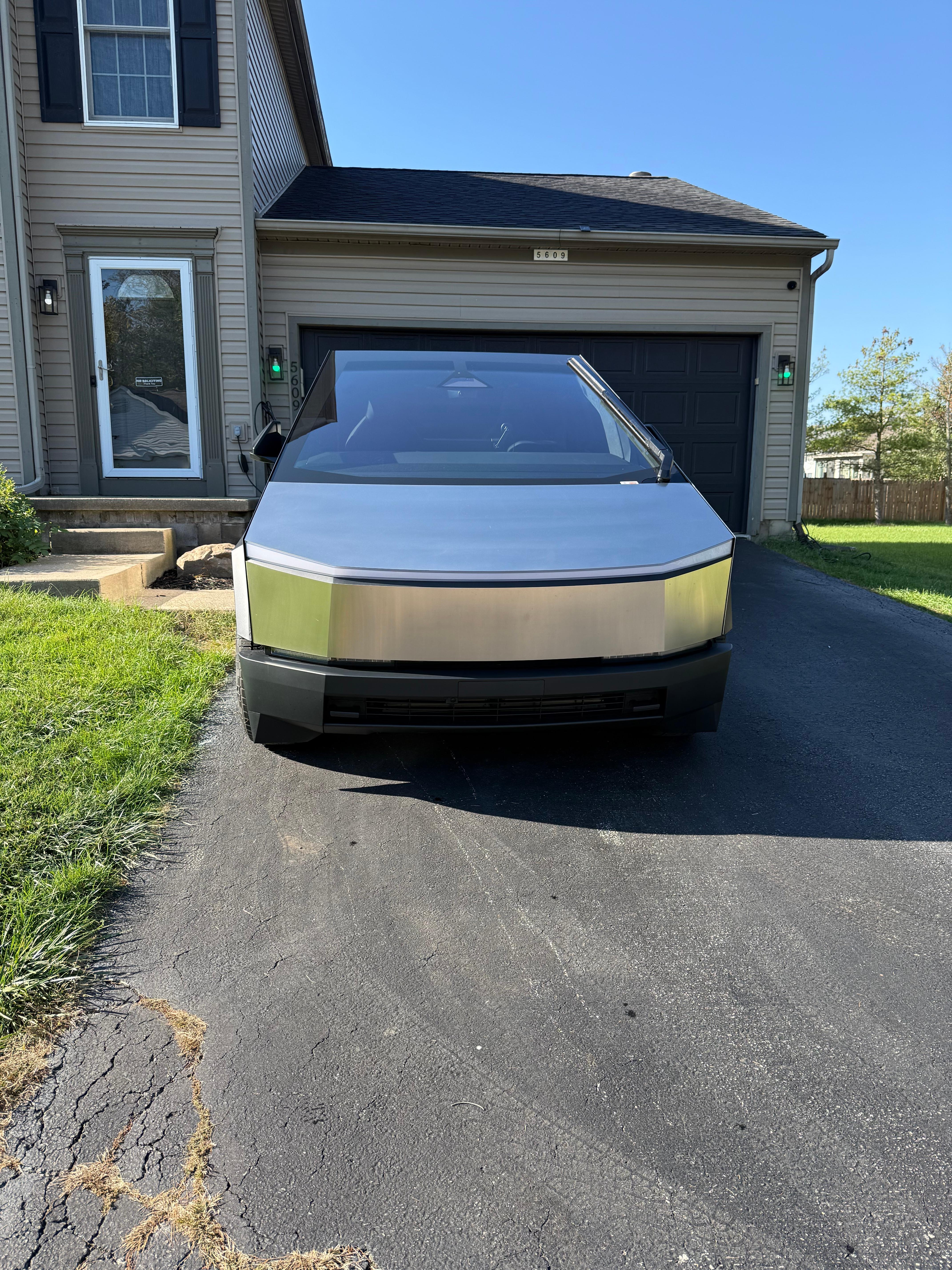 Tesla Cybertruck 2025 in Westerville, OH